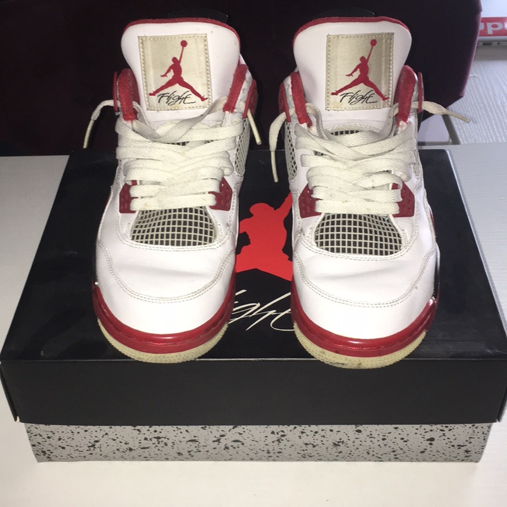 2012 Air Jordan Retro 4 "Fire Red"